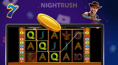 Nightrush, Laptop zeigt „Book of Ra“ Slot, „7“-Symbol, Goldmünze und Spielfigur.