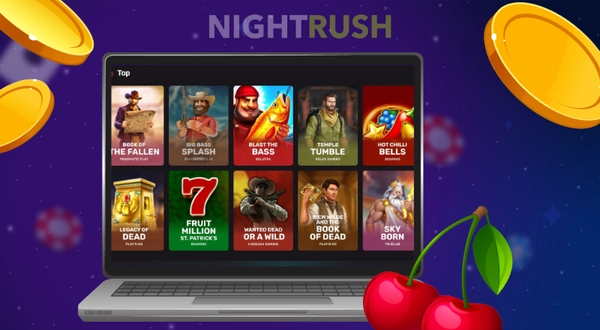 Auf dem Laptop sind die Spielautomaten von HollyWin Casino zu sehen.