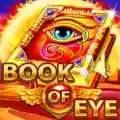 Ein kunstvoll gestaltetes ägyptisches Buch mit einem großen Auge des Horus auf dem Einband.