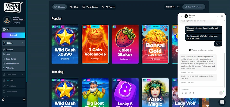 Lucky Max Casino live chat feature is displayed.